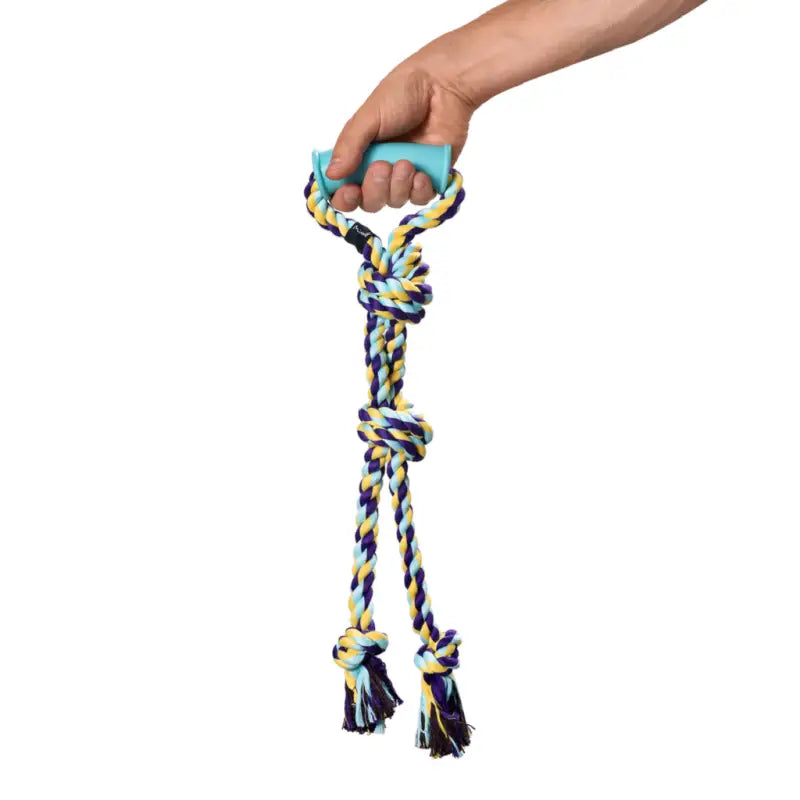 El mango está hecho de goma, suave y no duele las manos